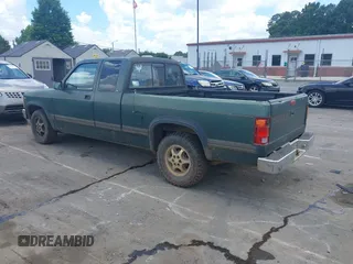 1996 Dodge Dakota с VIN 1B7GL23X6TS527964, выставлен на аукционе IAAI как лот 42536820 с пробегом 173 669 миль миль и . История ставок и продаж доступна на DreamBid. Изображение 3.