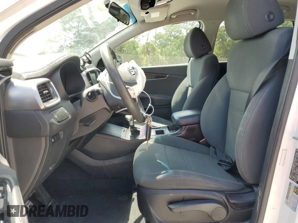 2020 Kia Sorento L with VIN 5XYPG4A3XLG657641, listed as a Copart auction lot 53758455 with 156,675 mi miles and Non Repairable. Bid and sale history available at DreamBid. Image 7.