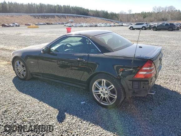 2004 Mercedes-Benz SLK-Class with VIN WDBKK65F74F304950, listed as a Copart auction lot 46674125 with 91,574 mi miles and Salvage Title. Bid and sale history available at carsss.com. Image 2.