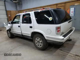 1996 GMC Jimmy SL with VIN 1GKDT13W3T2555469, listed as a Copart auction lot 66480124 with 0 mi miles and Clean Title. Bid and sale history available at carsss.com. Image 2.