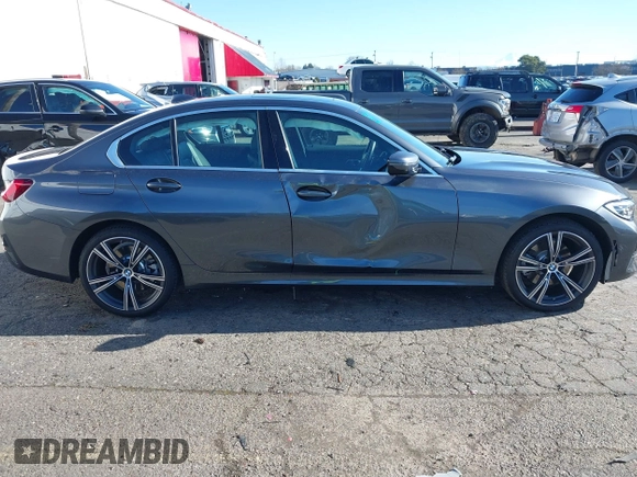 2022 BMW 3 Series 330i xDrive with VIN 3MW5R7J06N8C43146, listed as a IAAI auction lot 41572792 with 6,224 mi miles. Bid and sale history available at carsss.com. Image 6.