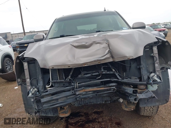2012 GMC Yukon XL Denali with VIN 1GKS2MEF8CR184664, listed as a IAAI auction lot 41901537 with 208,500 mi miles. Bid and sale history available at carsss.com. Image 6.