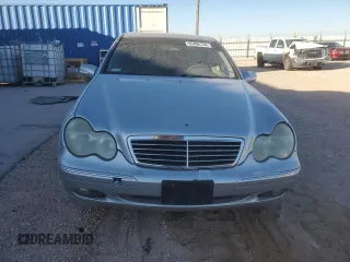 2002 Mercedes-Benz C 230/260/280/320 z VIN WDBRF64JX2F216450, wystawiony jako Copart lot #85496134 z przebiegiem 150 874 mil mil oraz Szkoda całkowita • Salvage title. Historia ofert i sprzedaży dostępna na DreamBid. Obrazek 5.
