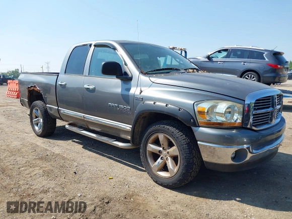 2006 Dodge 1500 SLT z VIN 1D7HU18246J168221, wystawiony jako IAAI lot #42462325 z przebiegiem 195 754 mil mil oraz . Historia ofert i sprzedaży dostępna na DreamBid. Obrazek 1.