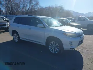 2011 Toyota Highlander Limited with VIN JTEDC3EH1B2001461, listed as a IAAI auction lot 41682082 with 206,276 mi miles and . Bid and sale history available at DreamBid. Image 1.