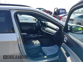 2024 Jeep Compass Latitude with VIN 3C4NJDBN6RT119349, listed as a IAAI auction lot 42125341 with 43,992 mi miles. Bid and sale history available at carsss.com. Image 5.