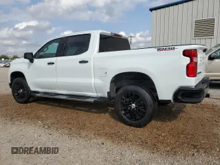 2022 Chevrolet Silverado 1500 LT Trail Boss with VIN 3GCUDFELXNG514100, listed as a Copart auction lot 77884984 with 43,881 mi miles and Salvage Title. Bid and sale history available at DreamBid. Image 2.