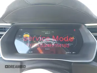 2015 Tesla Model S 85D z VIN 5YJSA1E24FF114180, wystawiony jako IAAI lot #41832583 z przebiegiem 152 008 mil mil oraz . Historia ofert i sprzedaży dostępna na DreamBid. Obrazek 7.