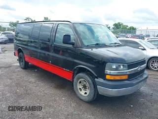 2005 Chevrolet Express Passenger with VIN 1GAHG39U151257779, listed as a IAAI auction lot 42539169 with 270,295 mi miles and . Bid and sale history available at DreamBid. Image 1.