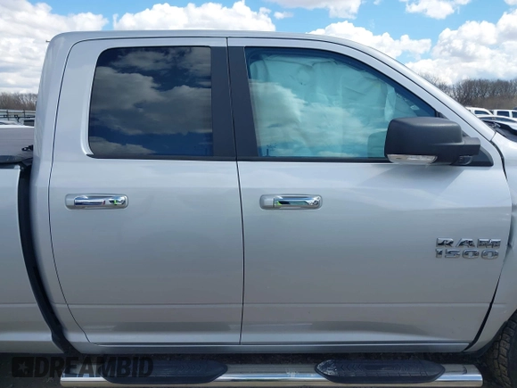 2018 Ram 1500 Big Horn z VIN 1C6RR7GG6JS231331, wystawiony jako IAAI lot #41858511 z przebiegiem 64 514 mil mil oraz . Historia ofert i sprzedaży dostępna na DreamBid. Obrazek 13.