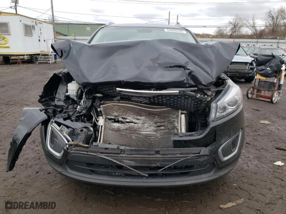 2016 Kia Sorento L with VIN 5XYPG4A38GG169083, listed as a Copart auction lot 52695235 with 88,362 mi miles and Salvage Title. Bid and sale history available at carsss.com. Image 5.