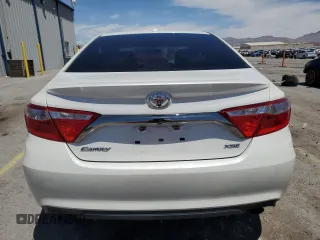 2015 Toyota Camry XLE z VIN 4T1BF1FK1FU020874, wystawiony jako Copart lot #57466195 z przebiegiem 123 881 mil mil oraz Szkoda całkowita • Salvage title. Historia ofert i sprzedaży dostępna na DreamBid. Obrazek 6.