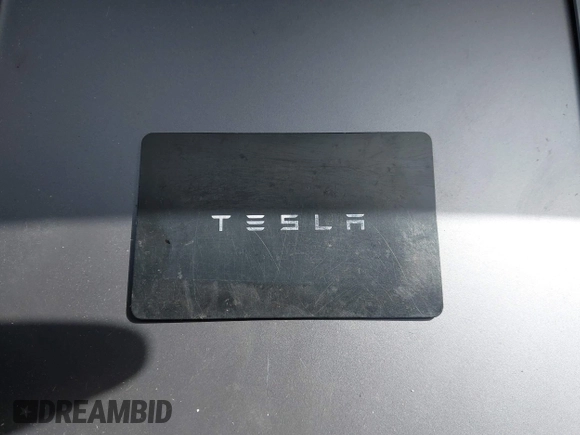 2022 Tesla Model Y Performance z VIN 7SAYGDEF9NF532880, wystawiony jako IAAI lot #41583671 z przebiegiem 38 057 mil mil oraz . Historia ofert i sprzedaży dostępna na DreamBid. Obrazek 11.
