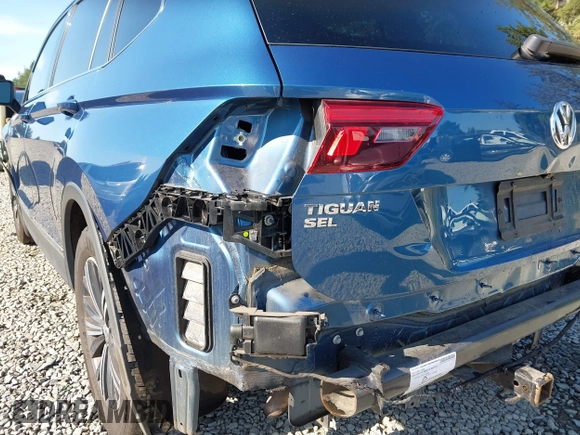 2018 Volkswagen Tiguan SEL с VIN 3VV2B7AX7JM029275, выставлен на аукционе IAAI как лот 42386878 с пробегом 75 006 миль миль и . История ставок и продаж доступна на DreamBid. Изображение 20.