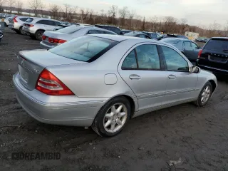 2003 Mercedes-Benz C 240 с VIN WDBRF81J63F401323, выставлен на аукционе Copart как лот 82829204 с пробегом 69 979 миль миль и Списание • Salvage title. История ставок и продаж доступна на DreamBid. Изображение 3.