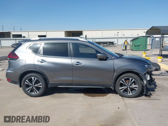 2020 Nissan Rogue S z VIN 5N1AT2MT7LC713875, wystawiony jako IAAI lot #41758058 z przebiegiem 46 529 mil mil oraz . Historia ofert i sprzedaży dostępna na DreamBid. Obrazek 14.