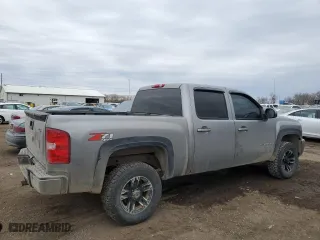 2007 Chevrolet Silverado 1500 LTZ with VIN 2GCEK13M971503996, listed as a Copart auction lot 46301495 with 278,359 mi miles and Salvage Title. Bid and sale history available at carsss.com. Image 3.