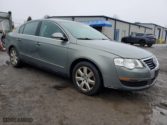 2008 Volkswagen Passat Sedan Turbo with VIN WVWJK73C88P031982, listed as a Copart auction lot 81484703 with 245,446 mi miles and Non Repairable. Bid and sale history available at carsss.com. Image 4.