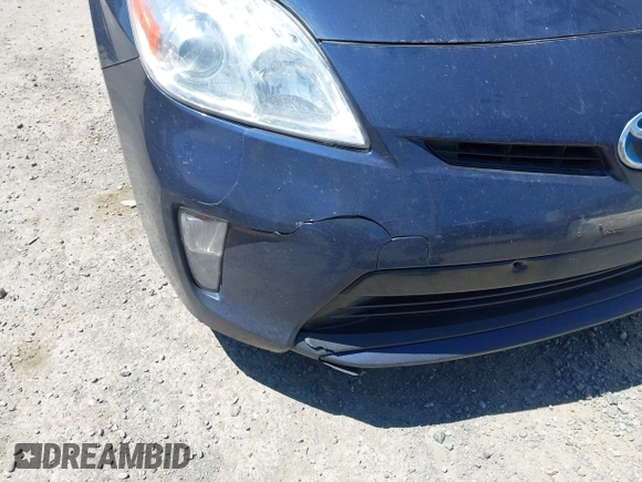 2014 Toyota Prius Four with VIN JTDKN3DU7E1742714, listed as a IAAI auction lot 42637235 with 184,734 mi miles and . Bid and sale history available at DreamBid. Image 6.