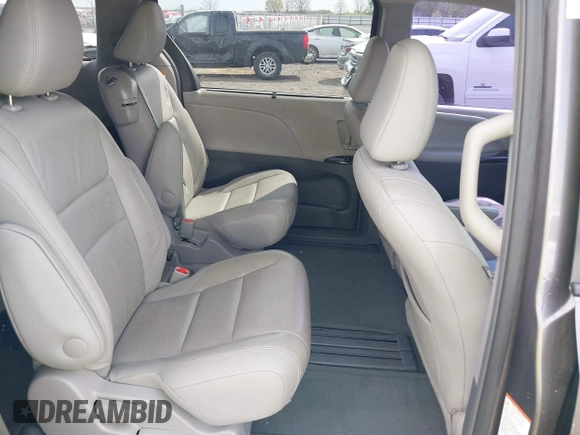 2016 Toyota Sienna XLE with VIN 5TDYK3DC4GS708455, listed as a IAAI auction lot 41914114 with 140,451 mi miles. Bid and sale history available at carsss.com. Image 8.
