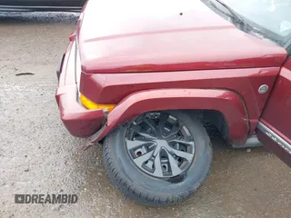 2007 Jeep Commander Limited с VIN 1J8HG58P77C573878, выставлен на аукционе IAAI как лот 41843633 с пробегом 154 584 миль миль и . История ставок и продаж доступна на DreamBid. Изображение 6.