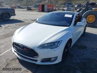 2013 Tesla Model S Performance with VIN 5YJSA1DP5DFP09971, listed as a IAAI auction lot 41754695 with 1 miles. Bid and sale history available at carsss.com. Image 19.