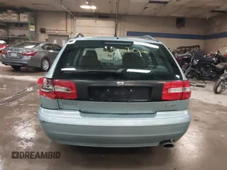 2003 Volvo V40 z VIN YV1VW27543F984041, wystawiony jako IAAI lot #41052585 z przebiegiem 193 165 mil mil oraz . Historia ofert i sprzedaży dostępna na DreamBid. Obrazek 17.