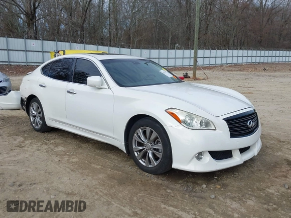 2013 Infiniti M with VIN JN1BY1APXDM510764, listed as a IAAI auction lot 41706993 with 226,416 mi miles and . Bid and sale history available at carsss.com. Image 1.