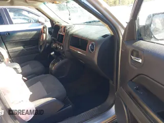 2017 Jeep Patriot High Altitude with VIN 1C4NJRFBXHD108212, listed as a IAAI auction lot 40529112 with 71,748 mi miles. Bid and sale history available at carsss.com. Image 5.