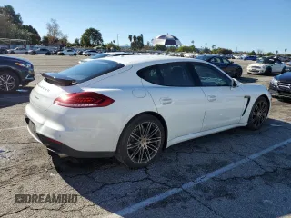 2015 Porsche Panamera 4 z VIN WP0AA2A7XFL007425, wystawiony jako Copart lot #39322434 z przebiegiem 74 117 mil mil oraz . Historia ofert i sprzedaży dostępna na DreamBid. Obrazek 3.