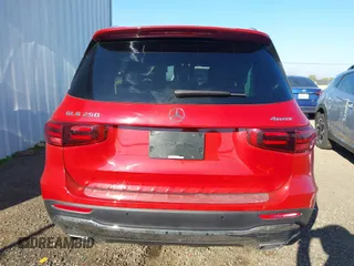 2025 Mercedes-Benz GLB 250 z VIN W1N4M4HB9SW392147, wystawiony jako IAAI lot #41326128 z przebiegiem 2053 mil mil oraz . Historia ofert i sprzedaży dostępna na DreamBid. Obrazek 16.
