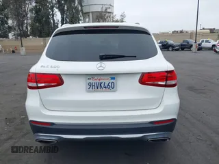 2019 Mercedes-Benz GLC 300 z VIN WDC0G4JB8KV182470, wystawiony jako IAAI lot #42429983 z przebiegiem 84 285 mil mil oraz . Historia ofert i sprzedaży dostępna na DreamBid. Obrazek 16.
