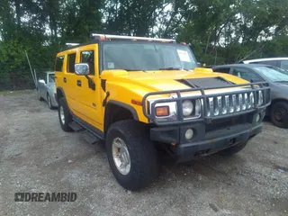 2003 Hummer H2 z VIN 5GRGN23U23H104441, wystawiony jako IAAI lot #42534971 z przebiegiem 1 139 450 mil mil oraz . Historia ofert i sprzedaży dostępna na DreamBid. Obrazek 1.