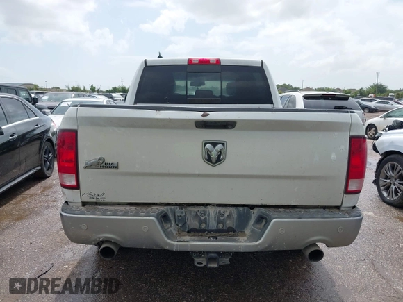 2017 Ram 1500 Lone Star Silver z VIN 1C6RR6LT6HS769308, wystawiony jako IAAI lot #42508245 z przebiegiem 159 770 mil mil oraz . Historia ofert i sprzedaży dostępna na DreamBid. Obrazek 16.