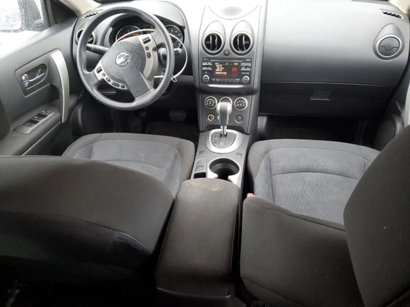 2015 Nissan Rogue S z VIN JN8AS5MV8FW254924, wystawiony jako Copart lot #57020965 z przebiegiem 121 935 mil mil oraz Szkody całkowita. Historia ofert i sprzedaży dostępna na DreamBid. Obrazek 8.