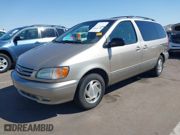 2002 Toyota Sienna LE with VIN 4T3ZF13CX2U500604, listed as a IAAI auction lot 41834778 with 139,668 mi miles. Bid and sale history available at carsss.com. Image 17.