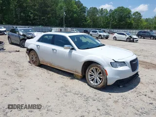 2016 Chrysler 300 C z VIN 2C3CCAEG1GH324603, wystawiony jako IAAI lot #42300938 z przebiegiem 108 997 mil mil oraz . Historia ofert i sprzedaży dostępna na DreamBid. Obrazek 1.