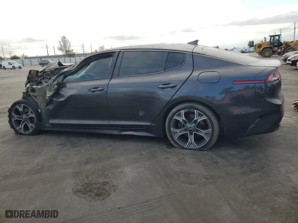 2020 Kia Stinger GT-Line with VIN KNAE15LA1L6072408, listed as a Copart auction lot 83804314 with 0 mi miles and Non Repairable. Bid and sale history available at carsss.com. Image 2.