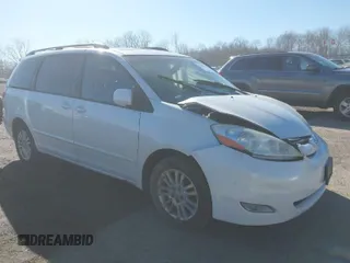 2008 Toyota Sienna XLE with VIN 5TDZK22C78S204839, listed as a IAAI auction lot 41759721 with 238,000 mi miles. Bid and sale history available at carsss.com. Image 1.