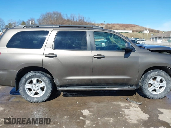 2010 Toyota Sequoia SR5 with VIN 5TDBY5G10AS027095, listed as a IAAI auction lot 41685335 with 1 mi miles. Bid and sale history available at carsss.com. Image 13.