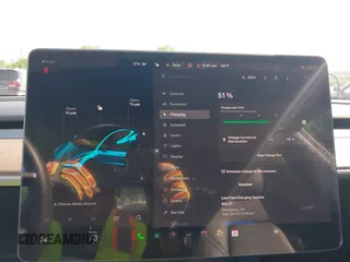 2023 Tesla Model 3 Performance z VIN 5YJ3E1ECXPF482320, wystawiony jako IAAI lot #42289417 z przebiegiem 31 296 mil mil oraz . Historia ofert i sprzedaży dostępna na DreamBid. Obrazek 19.
