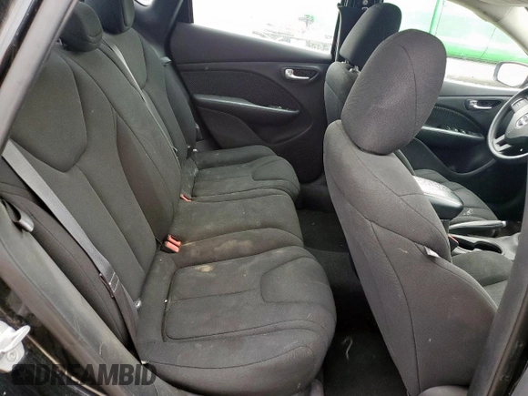 2013 Dodge Dart SE z VIN 1C3CDFAA5DD209829, wystawiony jako Copart lot #55828145 z przebiegiem 151 413 mil mil oraz Czysty tytuł • Clean title. Historia ofert i sprzedaży dostępna na DreamBid. Obrazek 10.
