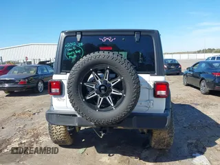 2020 Jeep Wrangler Unlimited Sport S z VIN 1C4HJXDN5LW204468, wystawiony jako IAAI lot #41855289 z przebiegiem 62 610 mil mil oraz . Historia ofert i sprzedaży dostępna na DreamBid. Obrazek 17.
