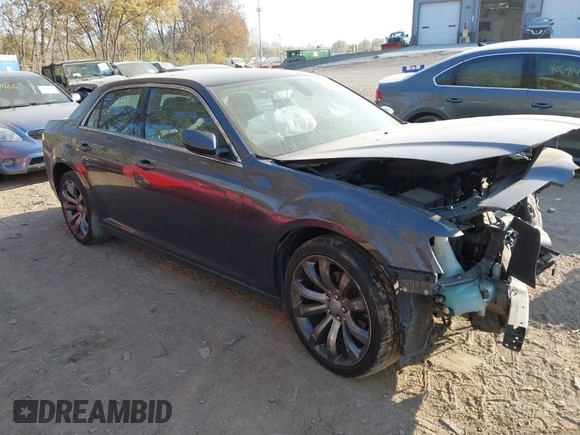 2016 Chrysler 300 Limited with VIN 2C3CCAAG2GH123881, listed as a IAAI auction lot 40713271 with 185,812 mi miles. Bid and sale history available at carsss.com. Image 1.