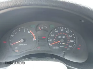 1999 Mitsubishi 3000GT z VIN JA3AM44H8XY003108, wystawiony jako IAAI lot #42374035 z przebiegiem 177 637 mil mil oraz . Historia ofert i sprzedaży dostępna na DreamBid. Obrazek 7.