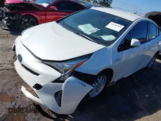 2018 Toyota Prius Two with VIN JTDKBRFU5J3076265, listed as a IAAI auction lot 41646990 with 216,021 mi miles. Bid and sale history available at carsss.com. Image 18.