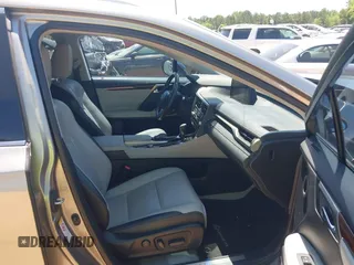 2017 Lexus RX 350 z VIN 2T2ZZMCA0HC043355, wystawiony jako IAAI lot #42133809 z przebiegiem 94 787 mil mil oraz . Historia ofert i sprzedaży dostępna na DreamBid. Obrazek 5.