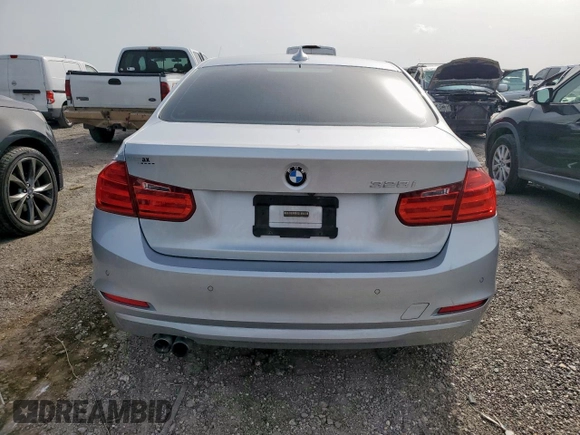 2014 BMW 3 Series 328i z VIN WBA3A5G57ENP31508, wystawiony jako Copart lot #56667405 z przebiegiem 90 611 mil mil oraz Szkoda całkowita • Salvage title. Historia ofert i sprzedaży dostępna na DreamBid. Obrazek 6.
