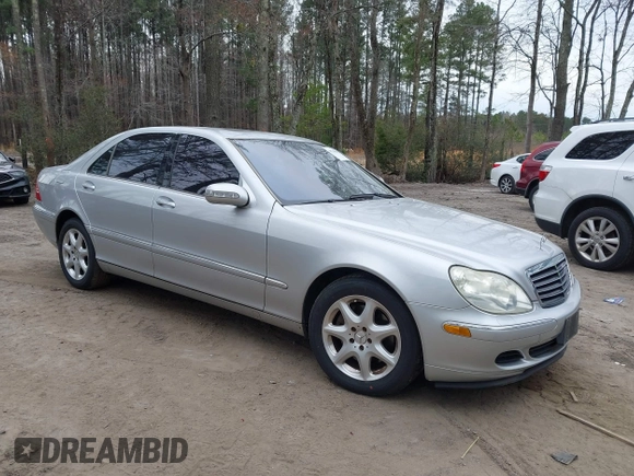 2004 Mercedes-Benz S-Class 4.3L with VIN WDBNG83J24A429403, listed as a IAAI auction lot 41744817 with 188,291 mi miles. Bid and sale history available at carsss.com. Image 1.