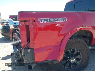 2022 Ford F-250 XL с VIN 1FT7W2BN8NEF40045, выставлен на аукционе IAAI как лот 41959655 с пробегом 61 909 миль миль и . История ставок и продаж доступна на DreamBid. Изображение 19.